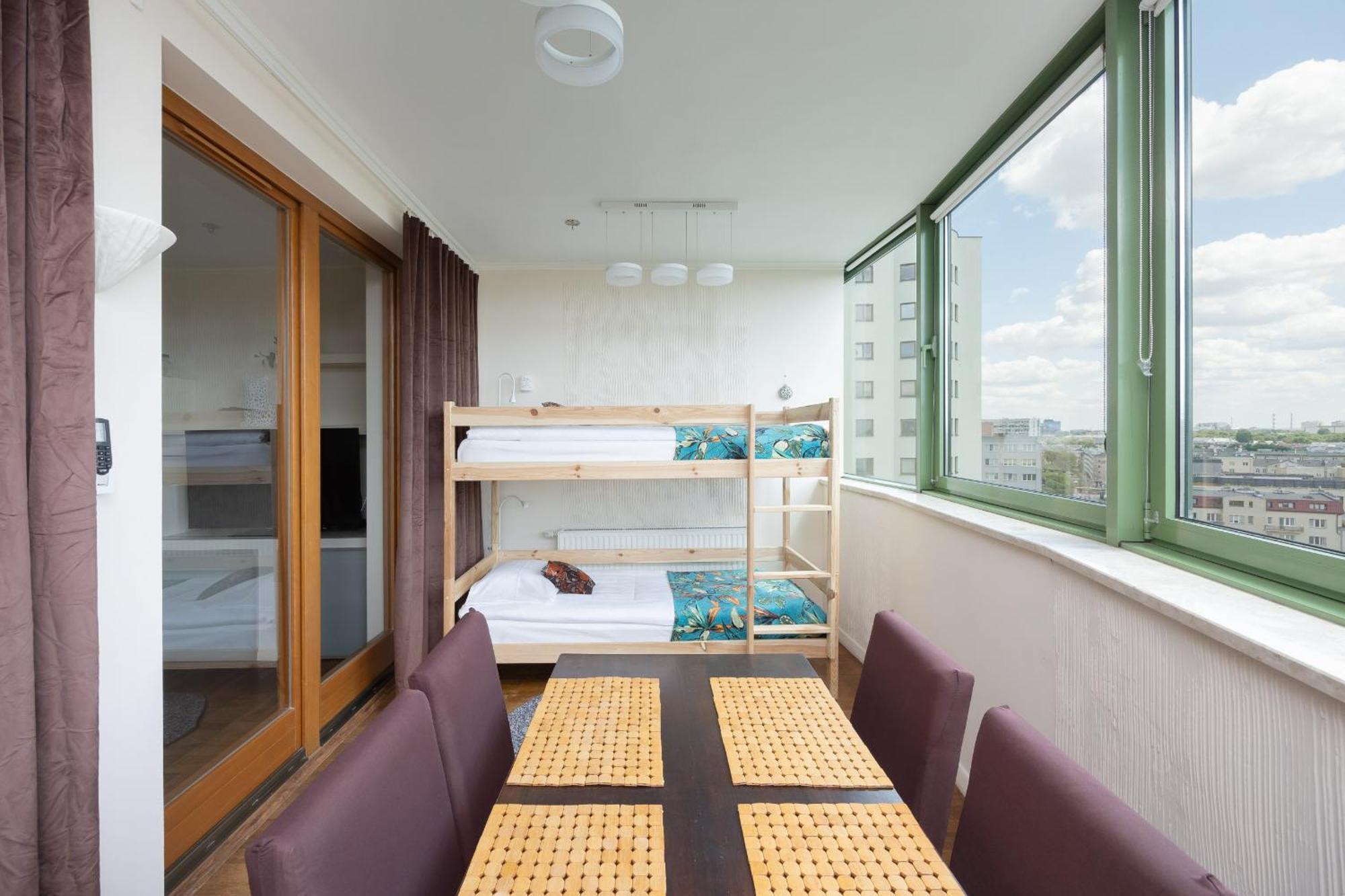 Cozy With Terrace Near Zachodnia By Renters Апартаменти Варшава