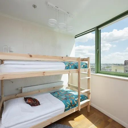 Cozy Apartment With Terrace Room Near Warszawa Zachodnia By Noclegi Renters Eksteriør bilde